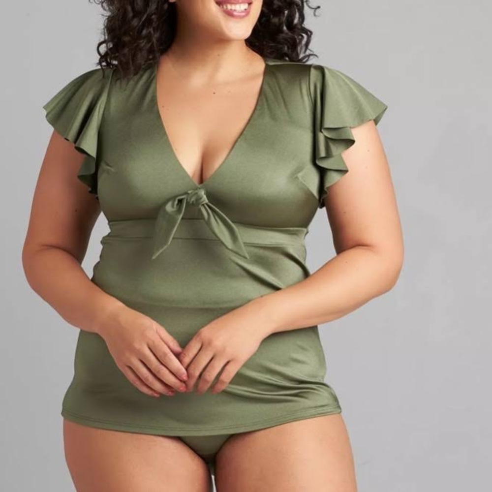 Cacique Size 26 Flutter Sleeve Relaxed Fit Tankini Top NWOT